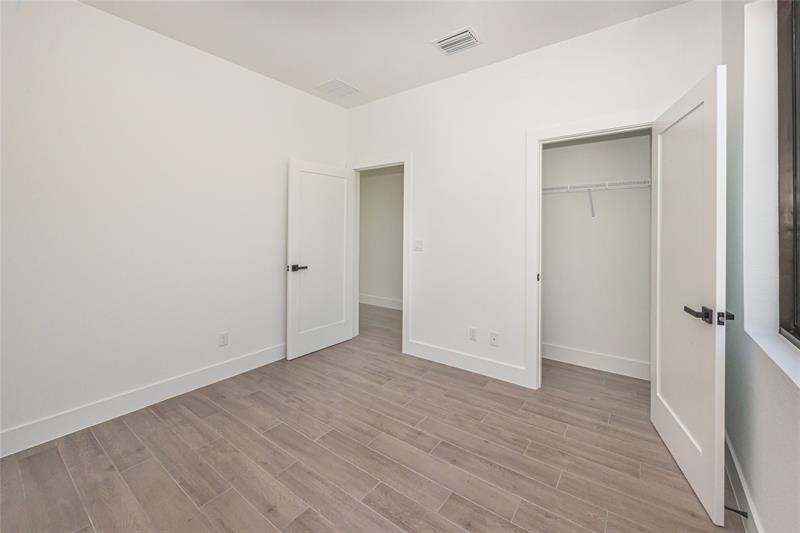 Image 31 of 36 For 1605 23rd St
