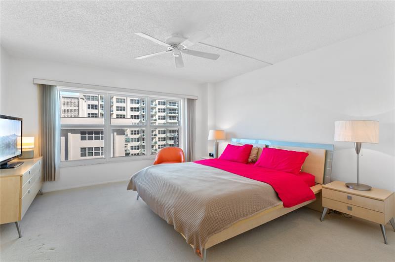 Image 12 of 23 For 3850 Galt Ocean Dr  1708