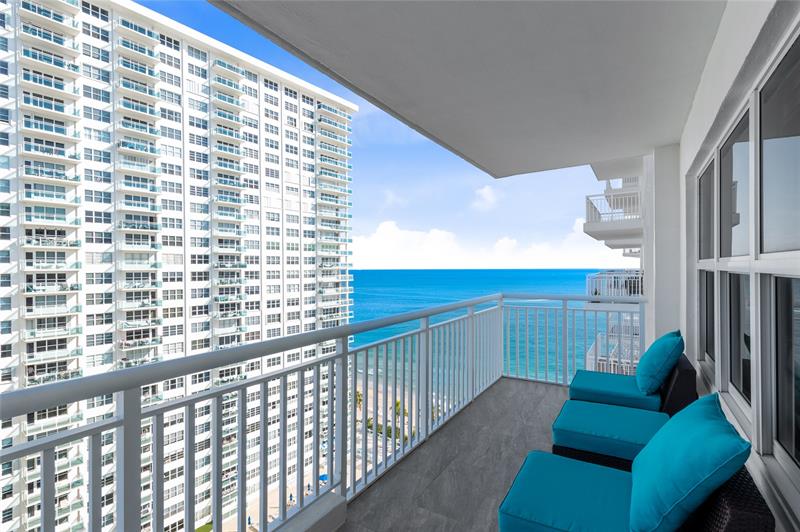 Image 20 of 23 For 3850 Galt Ocean Dr  1708