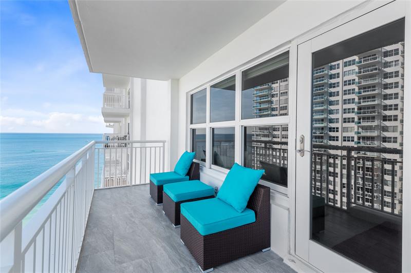 Image 21 of 23 For 3850 Galt Ocean Dr  1708