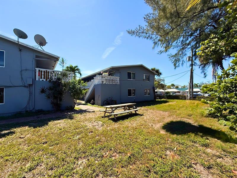 Image 11 of 12 For 101-105 26 St