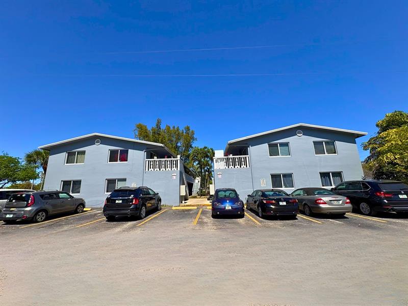 Image 4 of 12 For 101-105 26 St