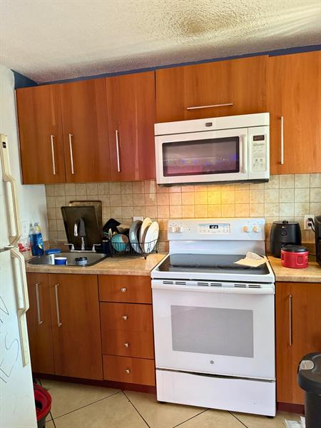 Image 8 of 12 For 101-105 26 St