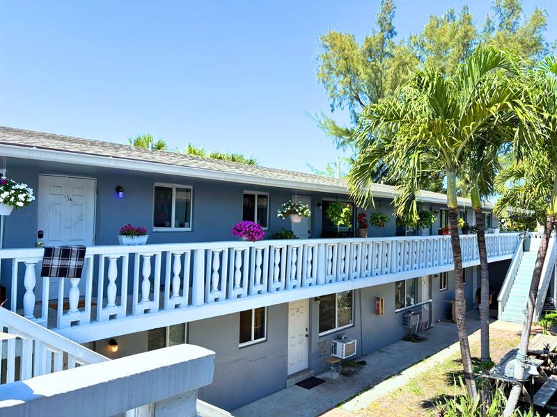 Image 5 of 13 For 101-105 26th St