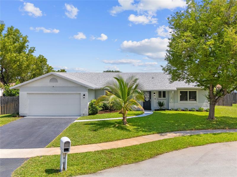 Details for 11773 53rd St, Cooper City, FL 33330