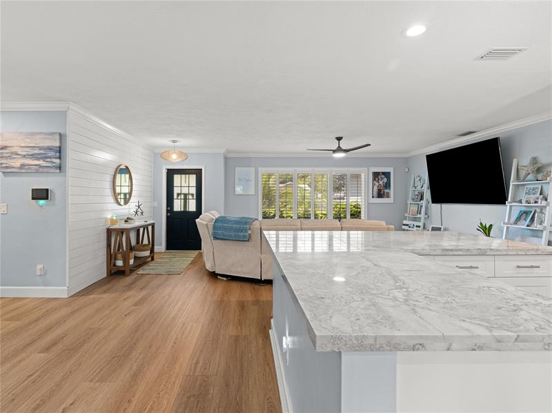 Image 11 of 37 For 11773 53rd St