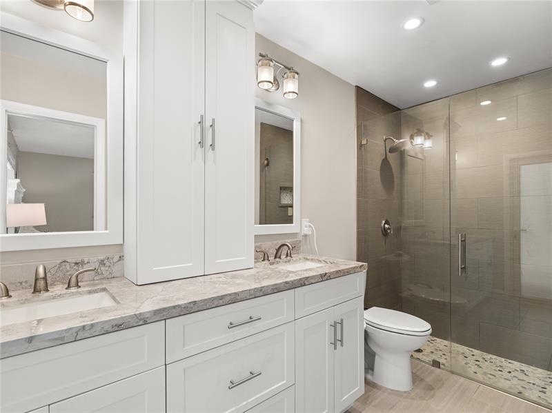 Image 20 of 37 For 11773 53rd St
