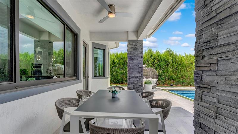 Image 39 of 52 For 10800 Windward St