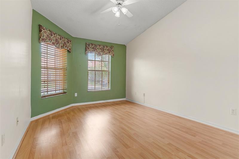 Image 14 of 21 For 9830 Malvern Dr  9830