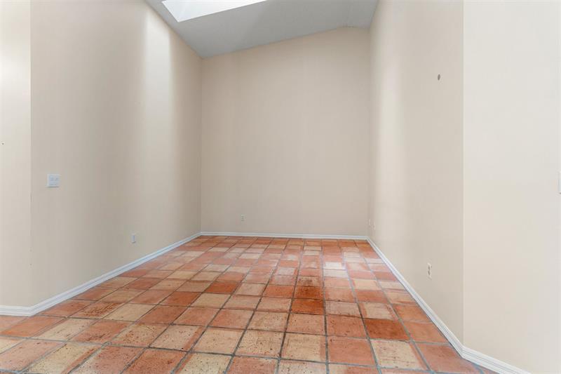 Image 16 of 21 For 9830 Malvern Dr  9830