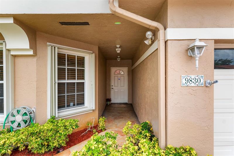 Image 3 of 21 For 9830 Malvern Dr  9830