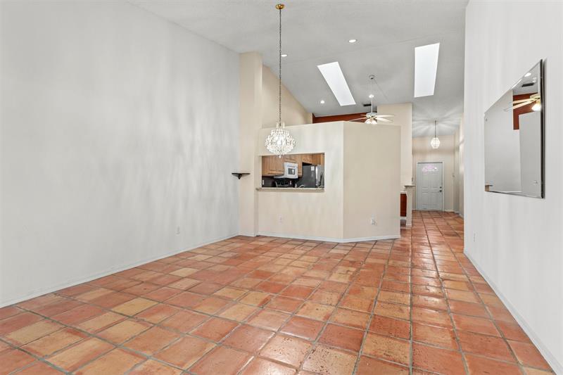Image 7 of 21 For 9830 Malvern Dr  9830