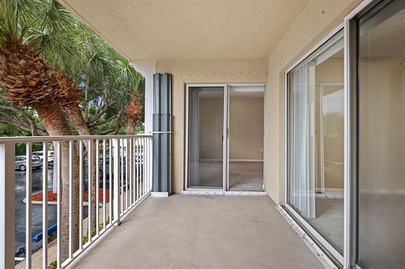 Image 10 of 47 For 266 Village Blvd  6205