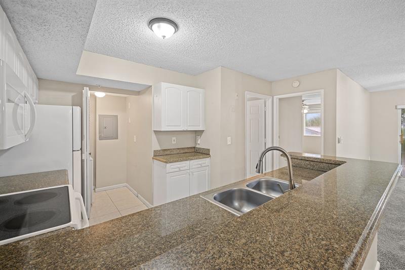 Image 14 of 47 For 266 Village Blvd  6205