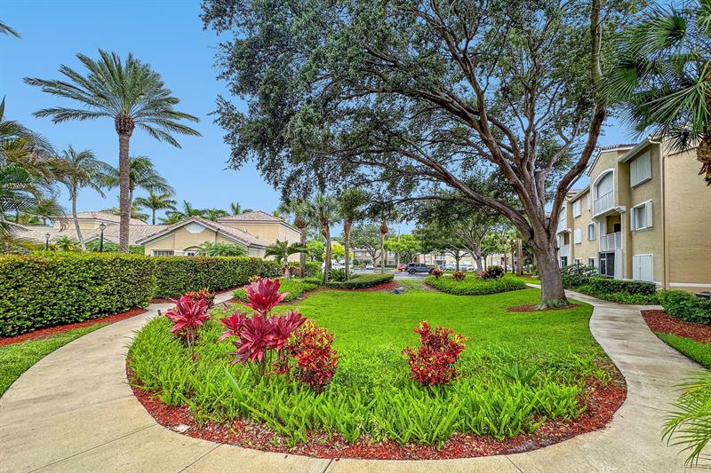 Image 43 of 47 For 266 Village Blvd  6205