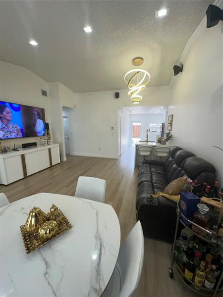 Image 10 of 35 For 18821 84th Ct  705-7