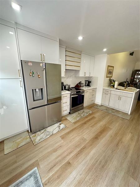 Image 14 of 35 For 18821 84th Ct  705-7