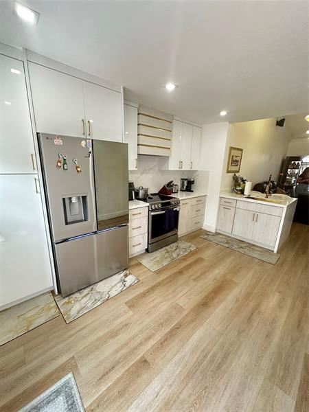 Image 15 of 35 For 18821 84th Ct  705-7
