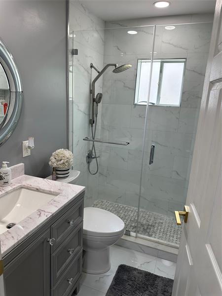 Image 30 of 35 For 18821 84th Ct  705-7