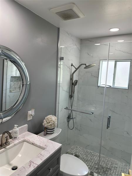 Image 31 of 35 For 18821 84th Ct  705-7