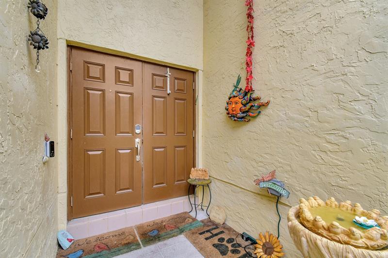 Image 4 of 50 For 2811 Montevideo Ave