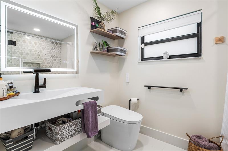 Image 19 of 31 For 8104 Pine Cir  8104