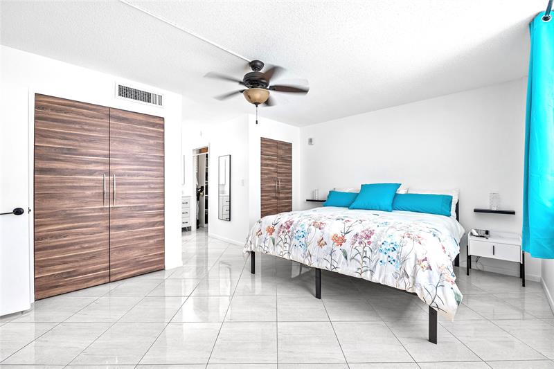 Image 13 of 24 For 1849 Ocean Dr  408