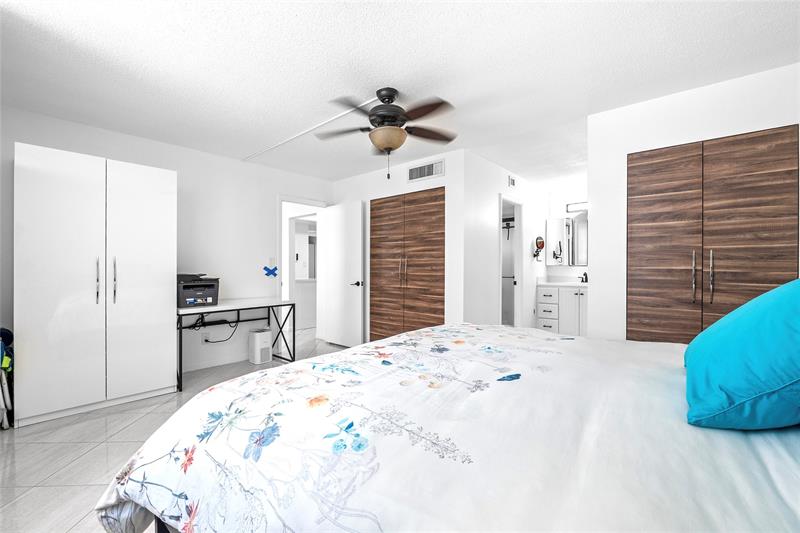 Image 15 of 24 For 1849 Ocean Dr  408