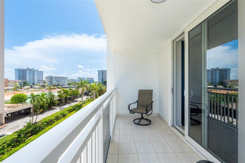 Image 23 of 24 For 1849 Ocean Dr  408