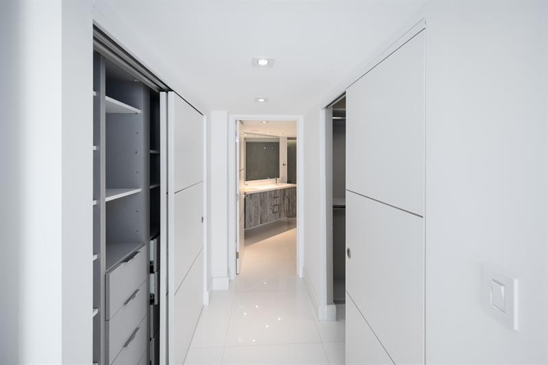 Image 25 of 45 For 5757 Collins Ave  1805