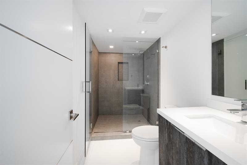 Image 30 of 45 For 5757 Collins Ave  1805