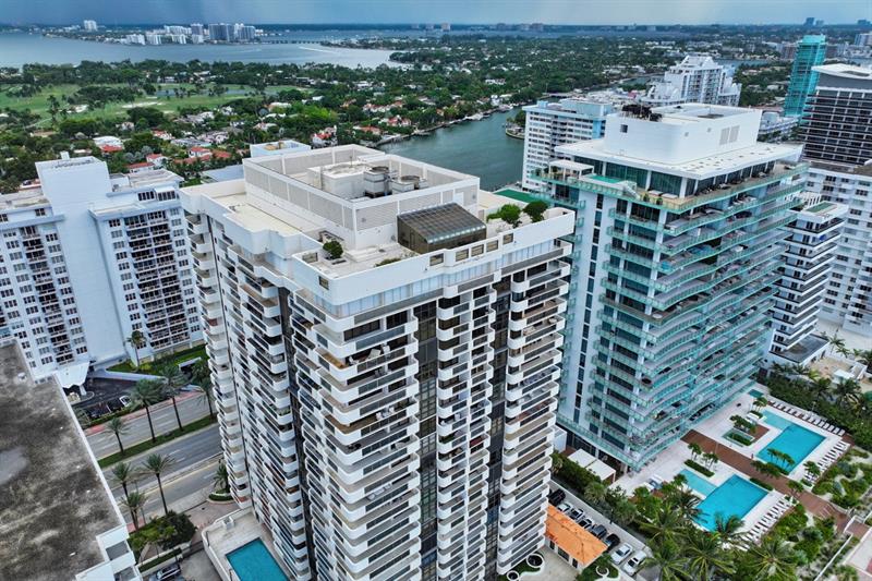 Image 36 of 45 For 5757 Collins Ave  1805