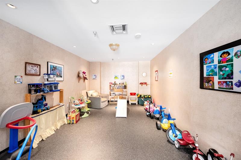 Image 45 of 45 For 5757 Collins Ave  1805