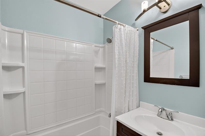 Image 15 of 33 For 1606 15th Av  1606