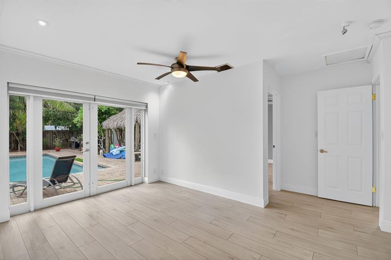 Image 20 of 33 For 1606 15th Av  1606