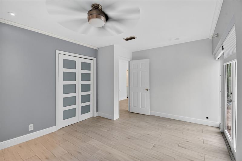 Image 23 of 33 For 1606 15th Av  1606