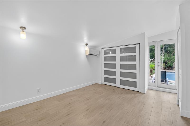 Image 27 of 33 For 1606 15th Av  1606