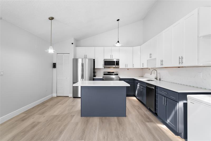 Image 11 of 40 For 9986 Boca Gardens Trail  C
