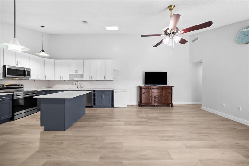 Image 12 of 40 For 9986 Boca Gardens Trail  C