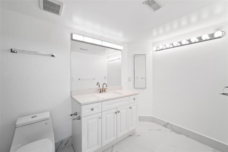 Image 14 of 40 For 9986 Boca Gardens Trail  C