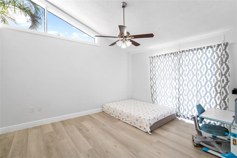 Image 23 of 40 For 9986 Boca Gardens Trail  C