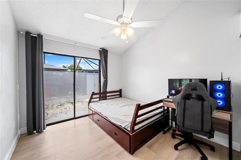 Image 27 of 40 For 9986 Boca Gardens Trail  C