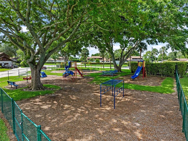 Image 35 of 40 For 9986 Boca Gardens Trail  C