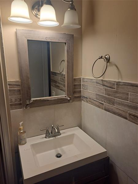 Image 12 of 13 For 1490 43rd Ave  208