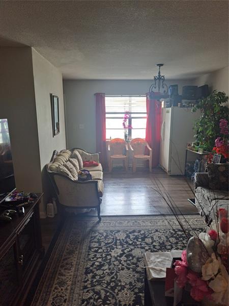 Image 6 of 13 For 1490 43rd Ave  208