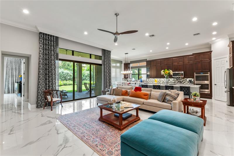 Image 4 of 20 For 9057 Porto Way