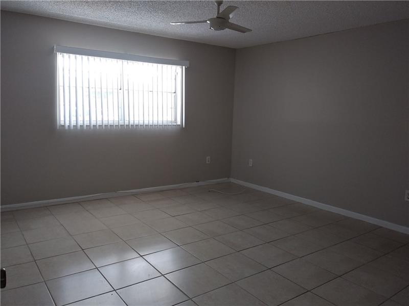Image 10 of 19 For 6507 Winfield Blvd  125-c