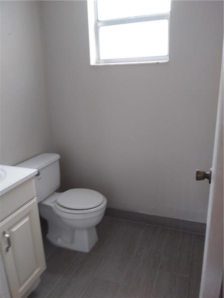 Image 15 of 19 For 6507 Winfield Blvd  125-c
