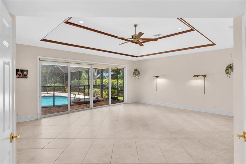 Image 15 of 36 For 10378 Saint Andrews Rd