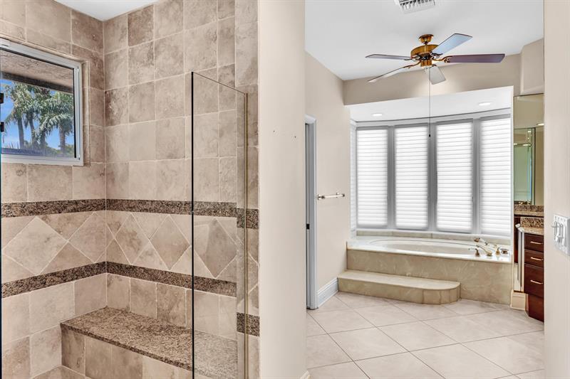 Image 18 of 36 For 10378 Saint Andrews Rd